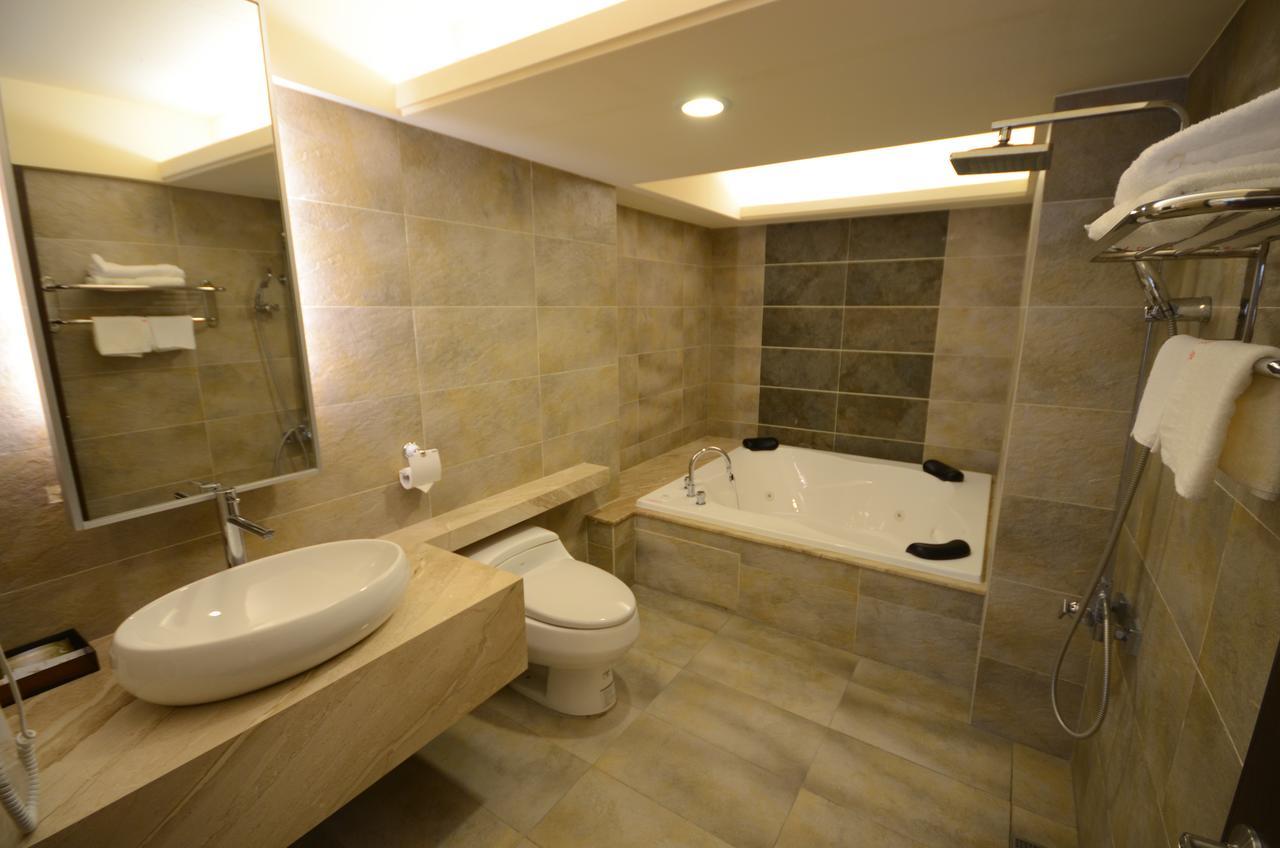 谷關明高溫泉 Mingao Hot Spring Resort Хэпин Экстерьер фото