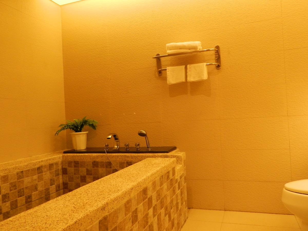 谷關明高溫泉 Mingao Hot Spring Resort Хэпин Экстерьер фото
